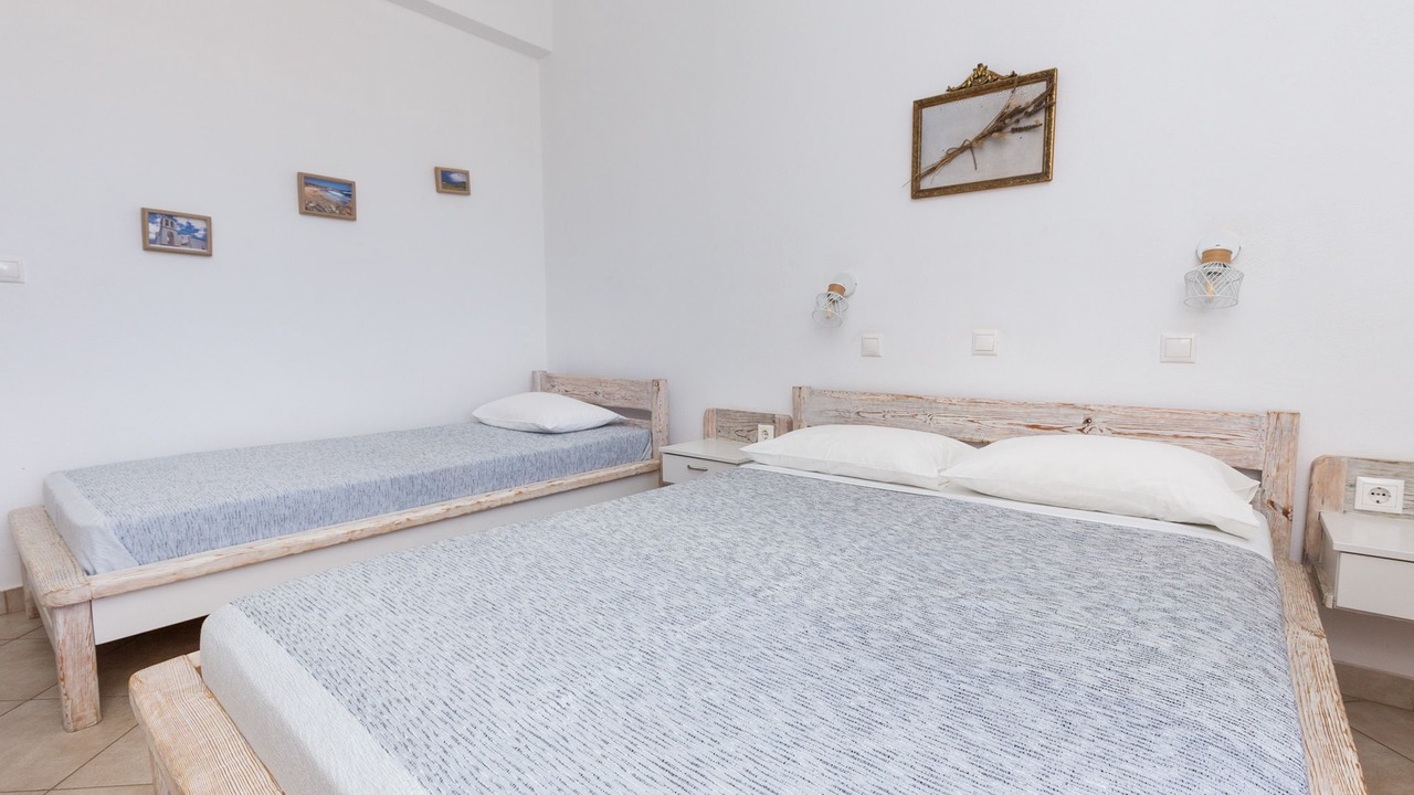 Photo of Bedroom in Schoinousa
