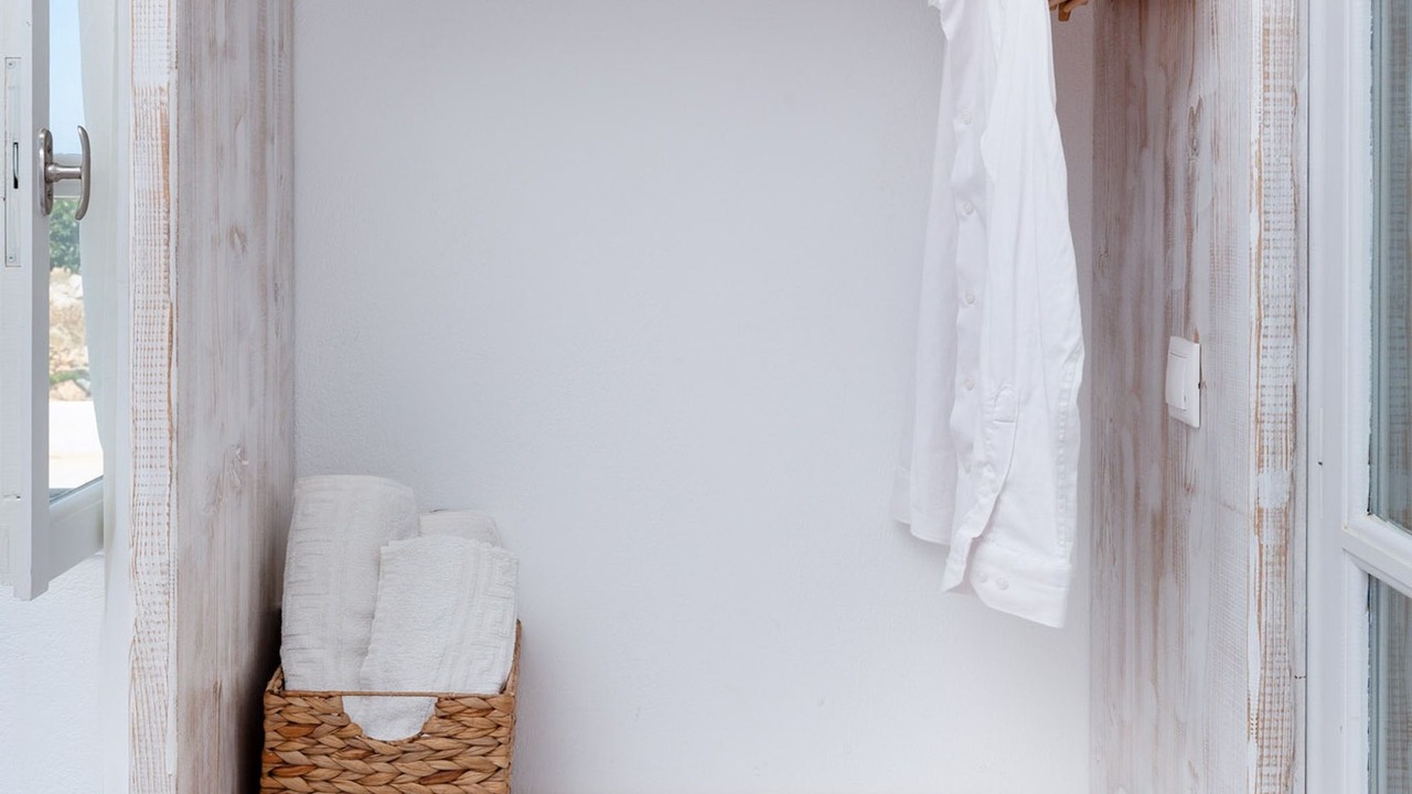 Photo of Bedroom in Schinoussa Town
