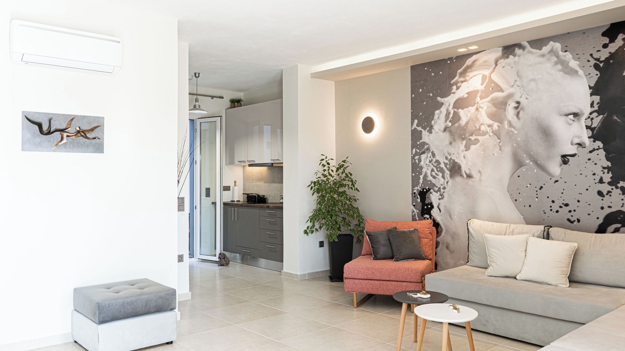 Photo of Livingroom in Armenoi