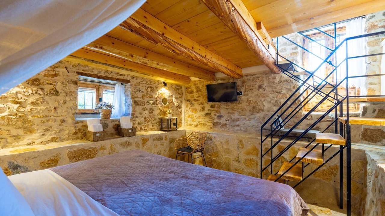 Photo of Bedroom in Petalidi