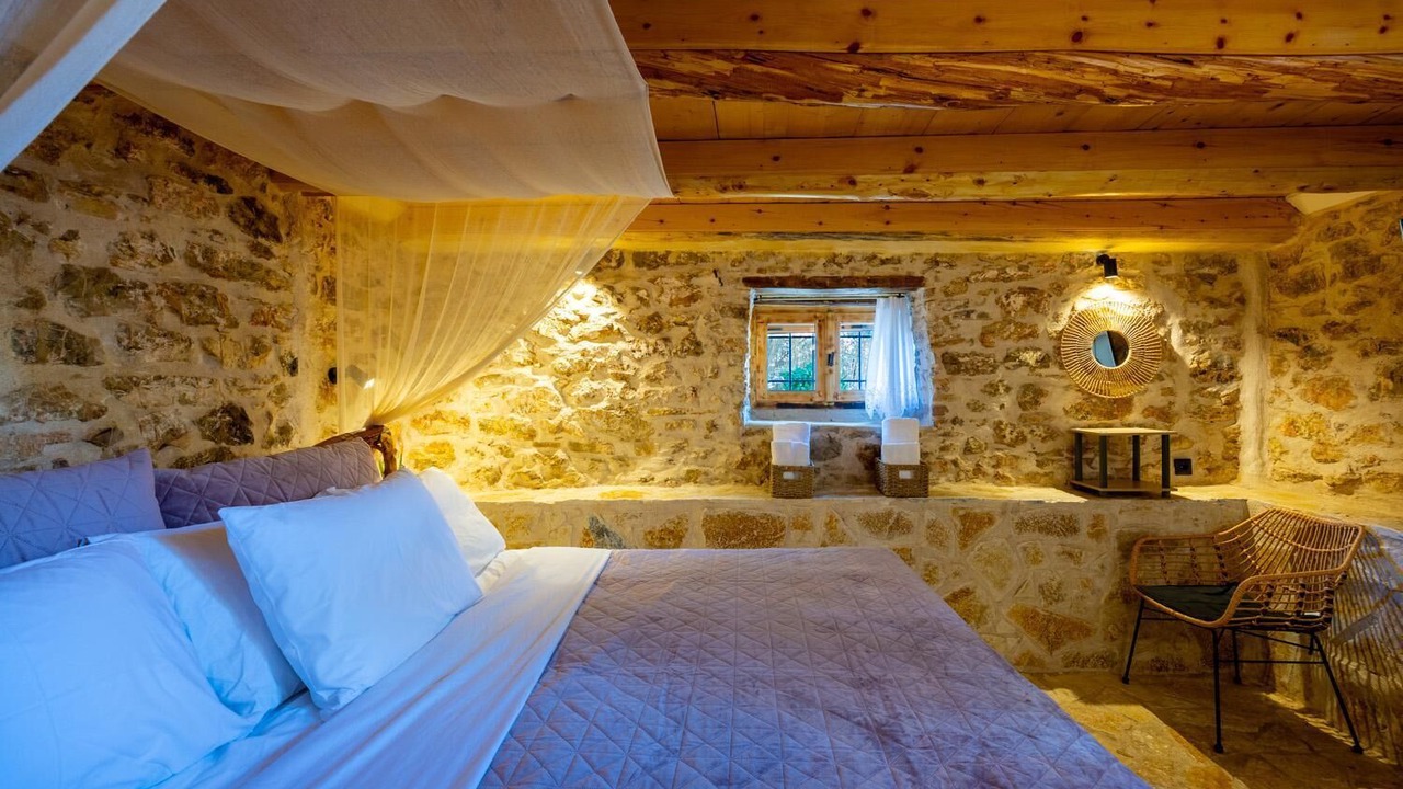Photo of Bedroom in Petalidi