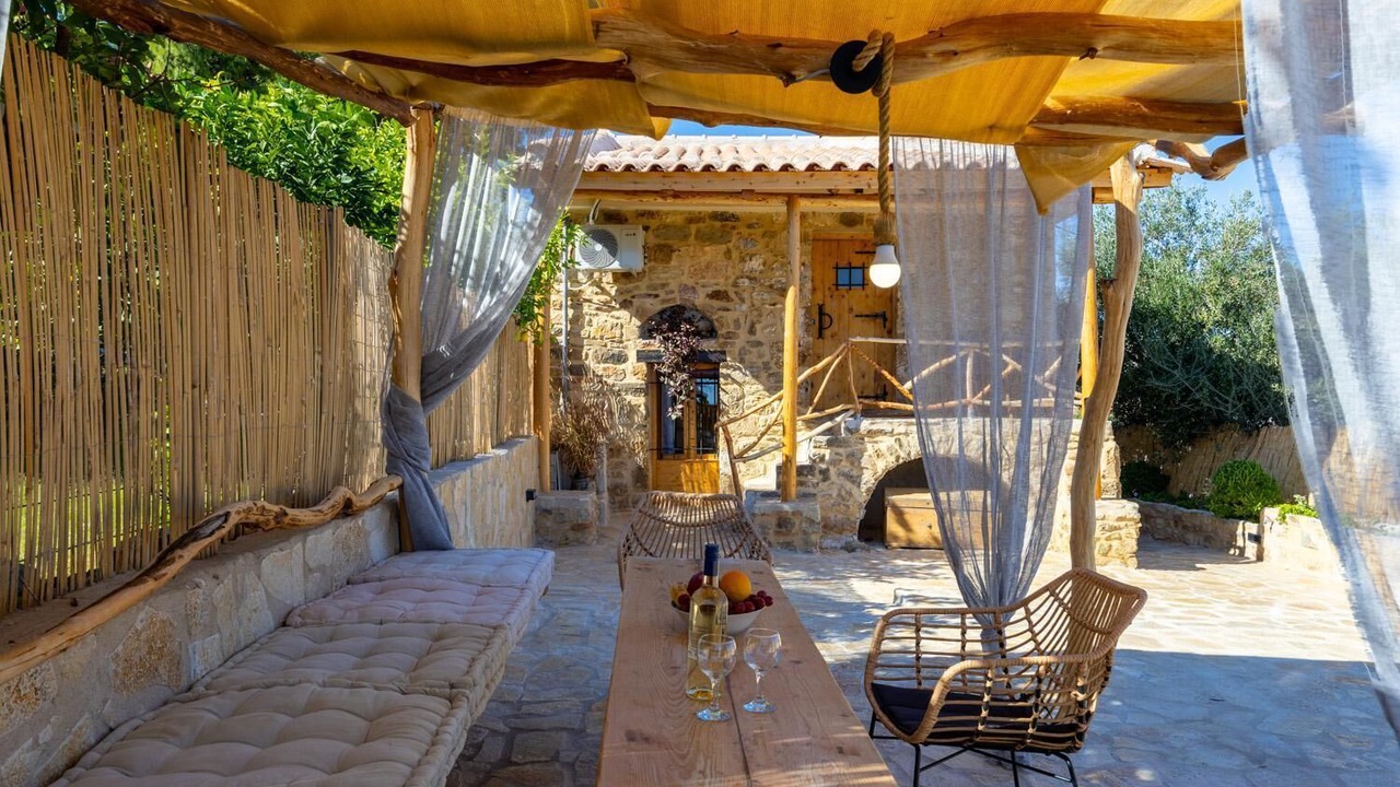 Photo of Outdoor in Petalidi