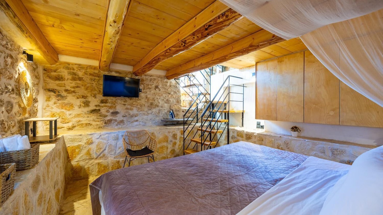 Photo of Bedroom in Petalidi