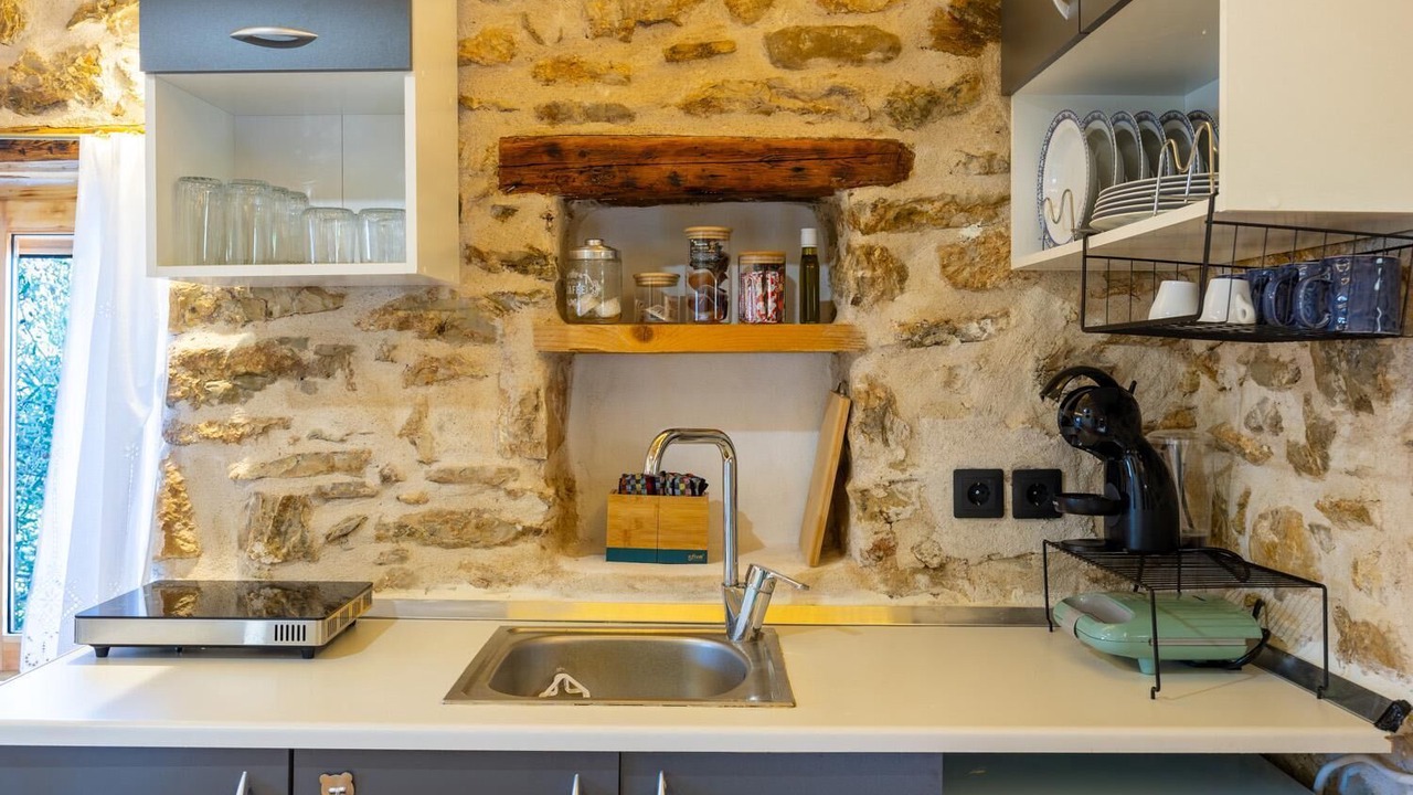 Photo of Kitchen in Petalidi