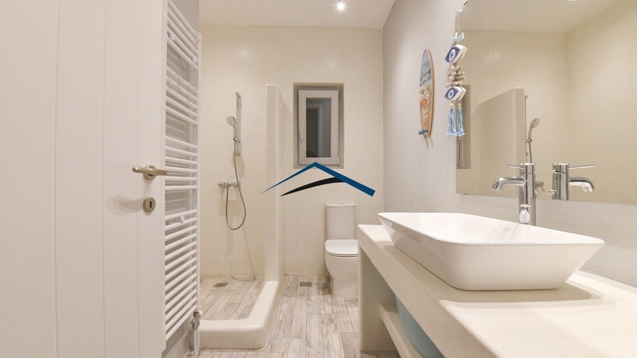 Photo of Bathroom in Kea