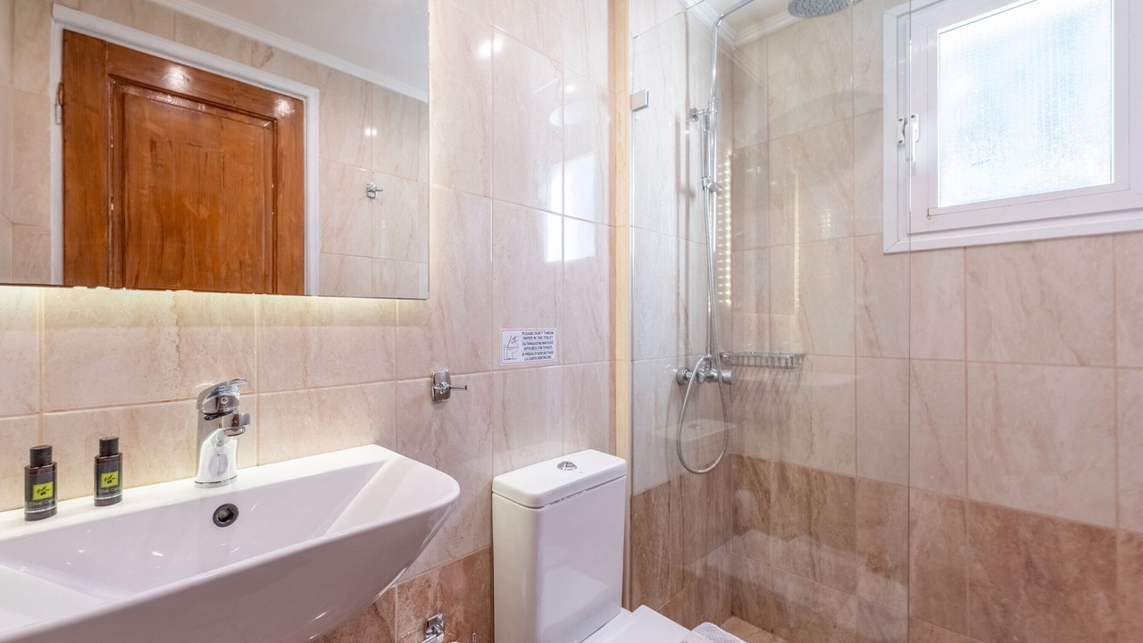 Photo of Bathroom in Pirgi