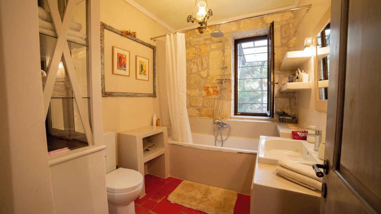 Photo of Bathroom in Serres