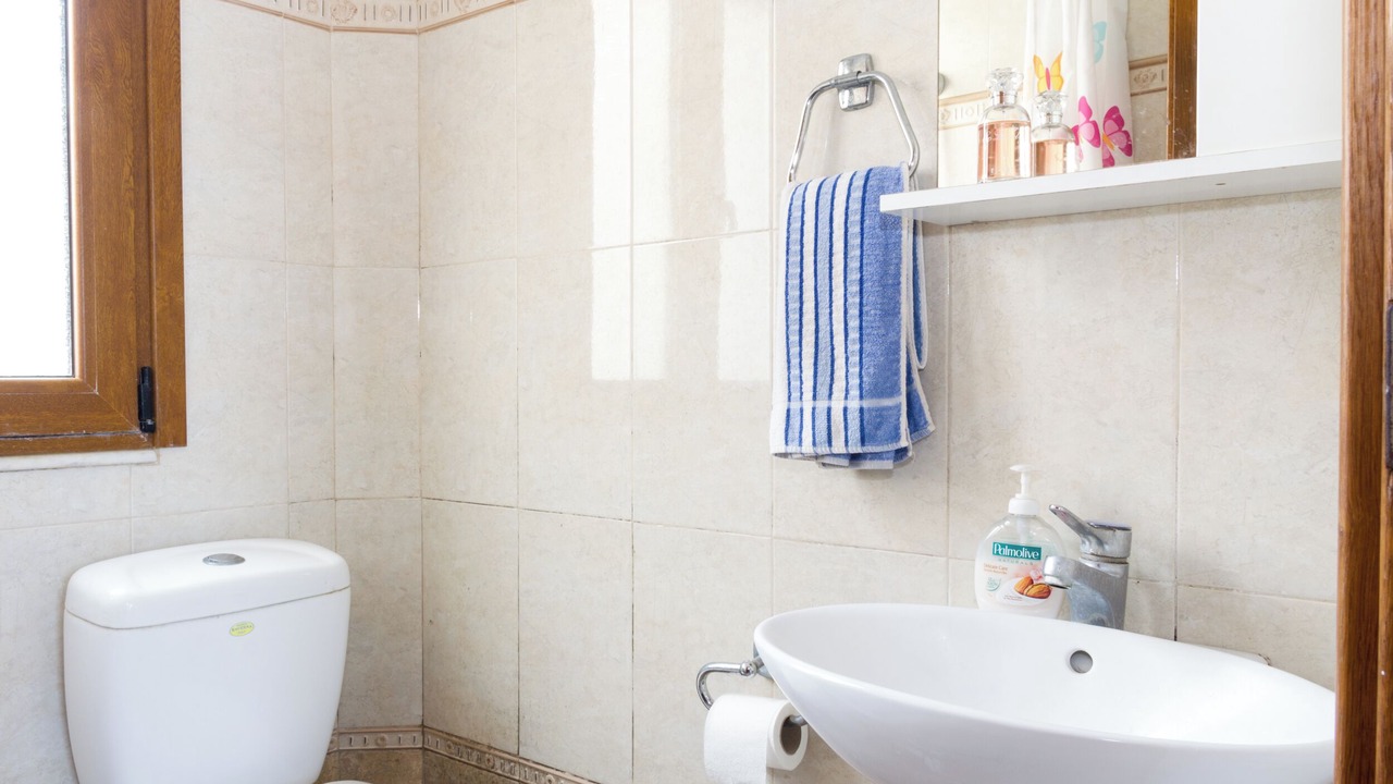 Photo of Bathroom in Diafani