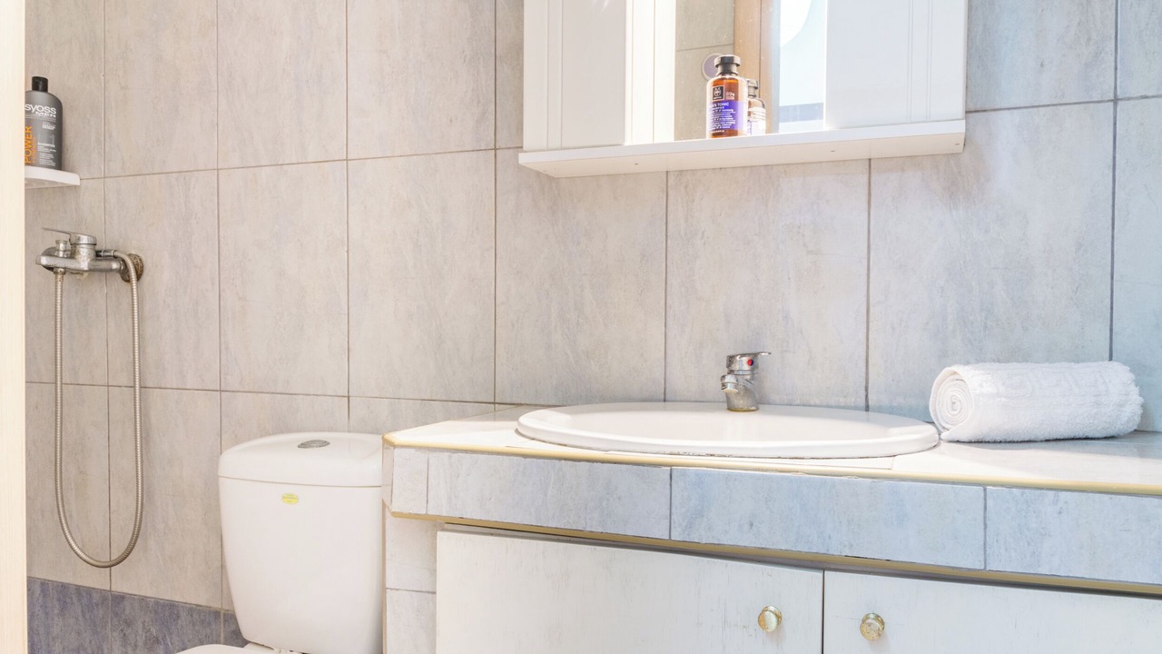Photo of Bathroom in Diafani