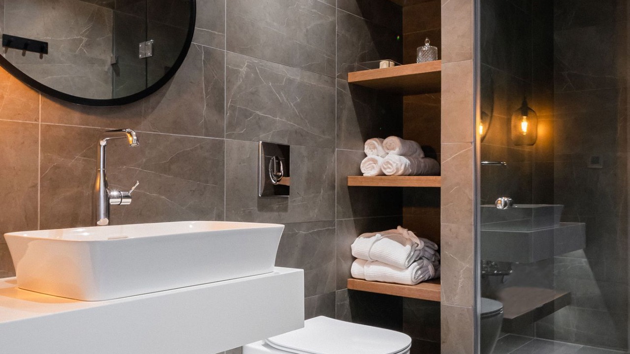 Photo of Bathroom in Magoulades
