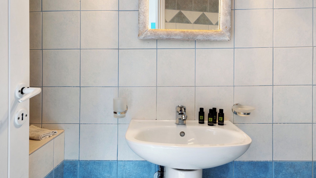 Photo of Bathroom in Kea