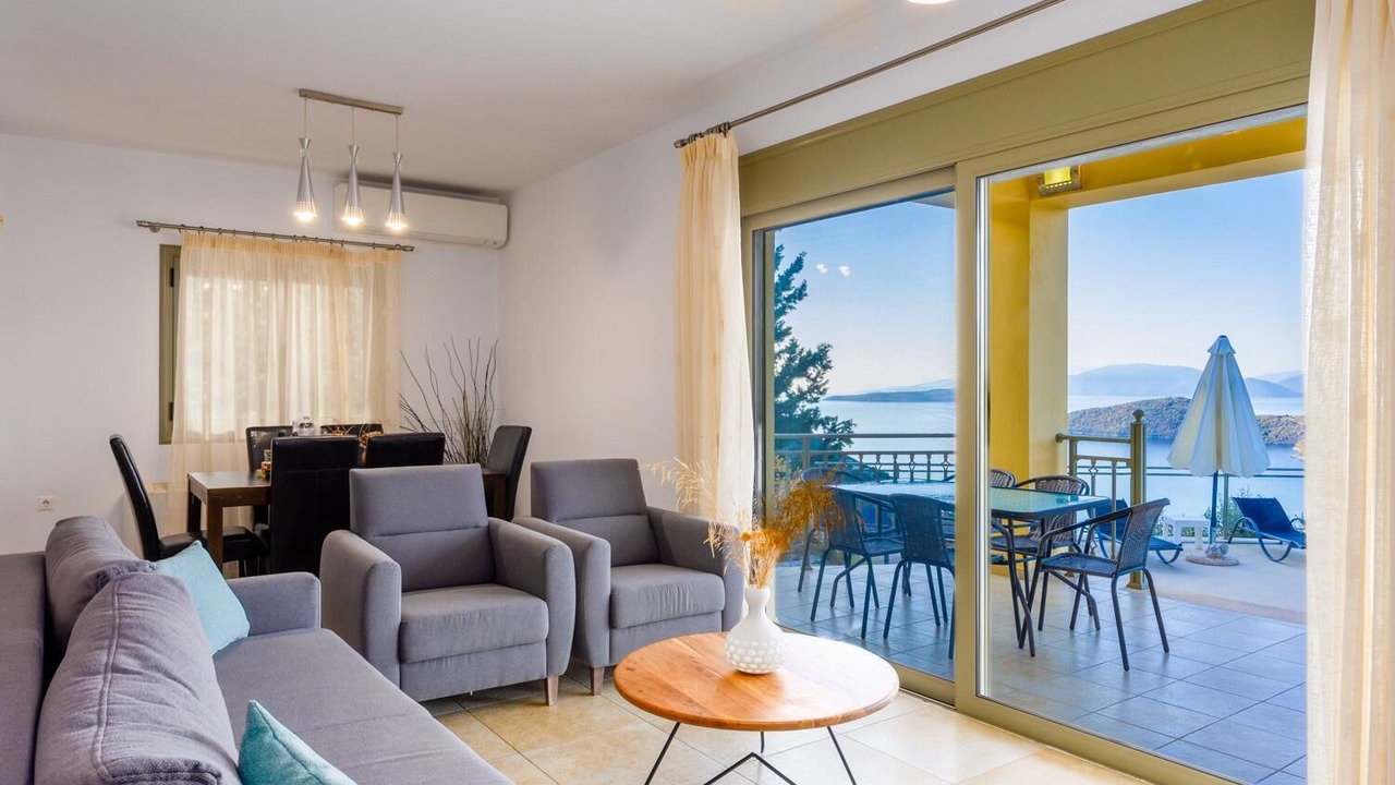 Photo of Livingroom in Mikros Gialos