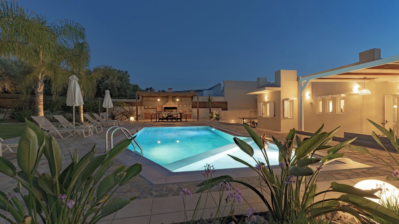 Photo of Outdoor in Adelianos Kampos