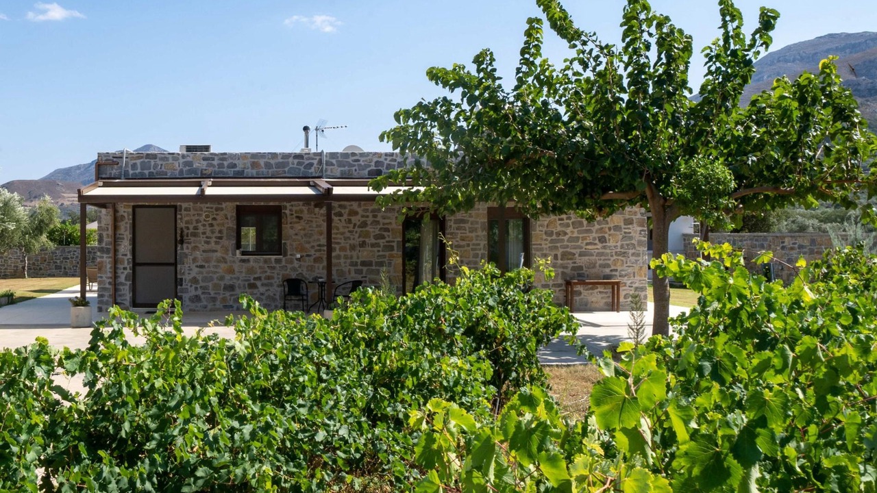 Photo of Outdoor in Monopari