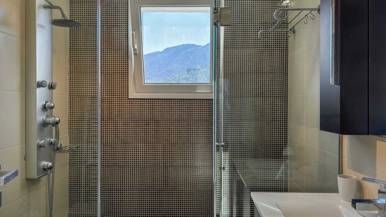 Photo of Bathroom in Varipetron
