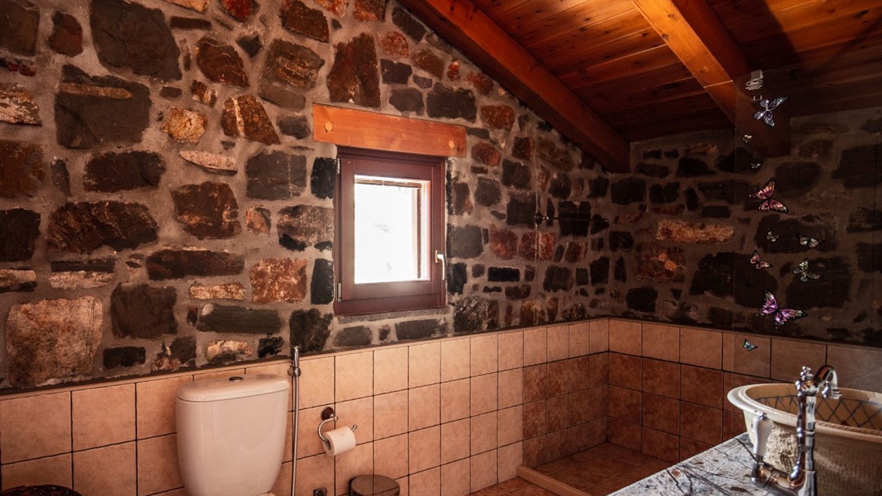 Photo of Bathroom in Milatos