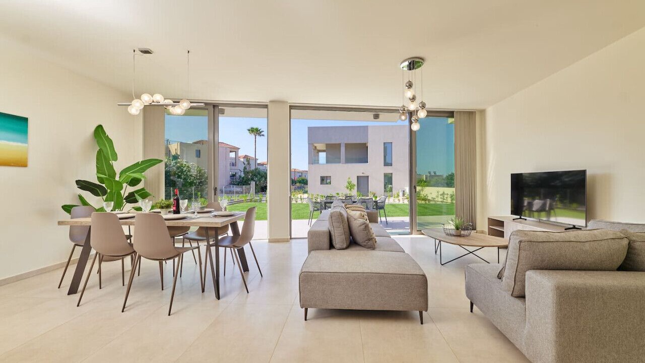 Photo of Livingroom in Pyrgos Psilonerou