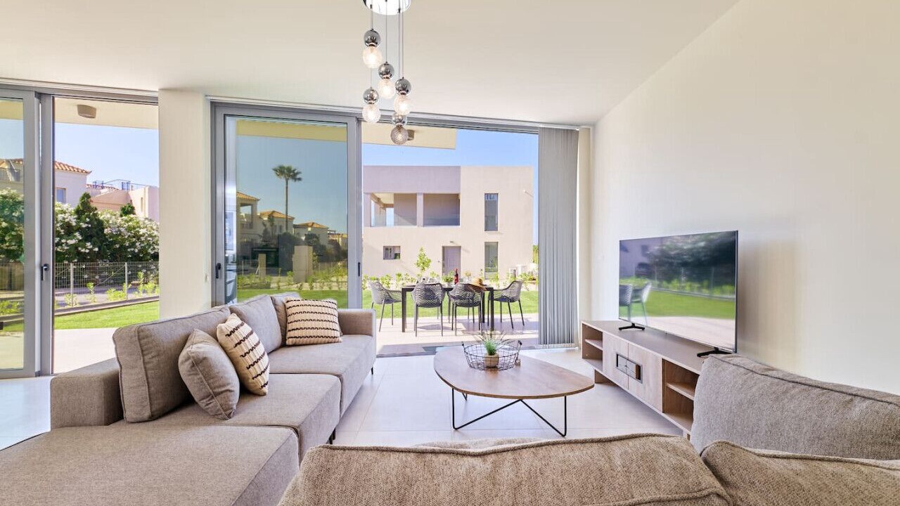 Photo of Livingroom in Pyrgos Psilonerou