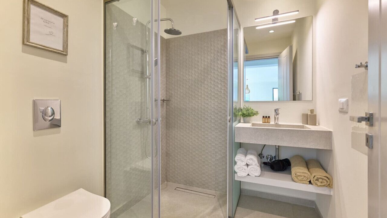 Photo of Bathroom in Pyrgos Psilonerou