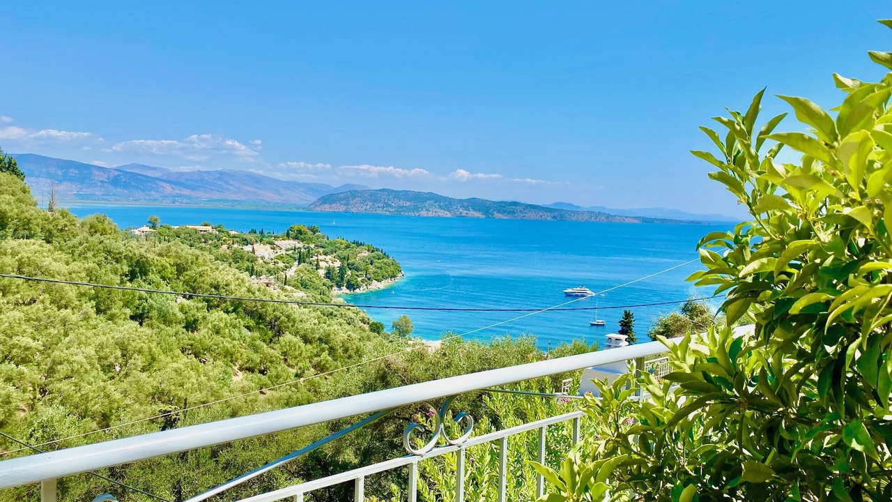 Photo of Outdoor in Petaleia