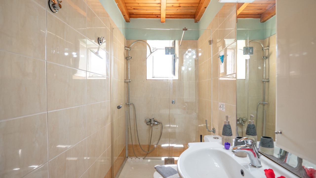 Photo of Bathroom in Agios Stefanos