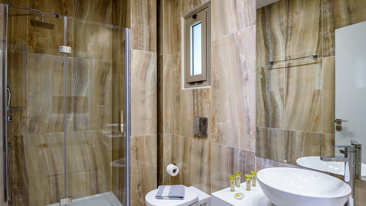 Photo of Bathroom in Platanes