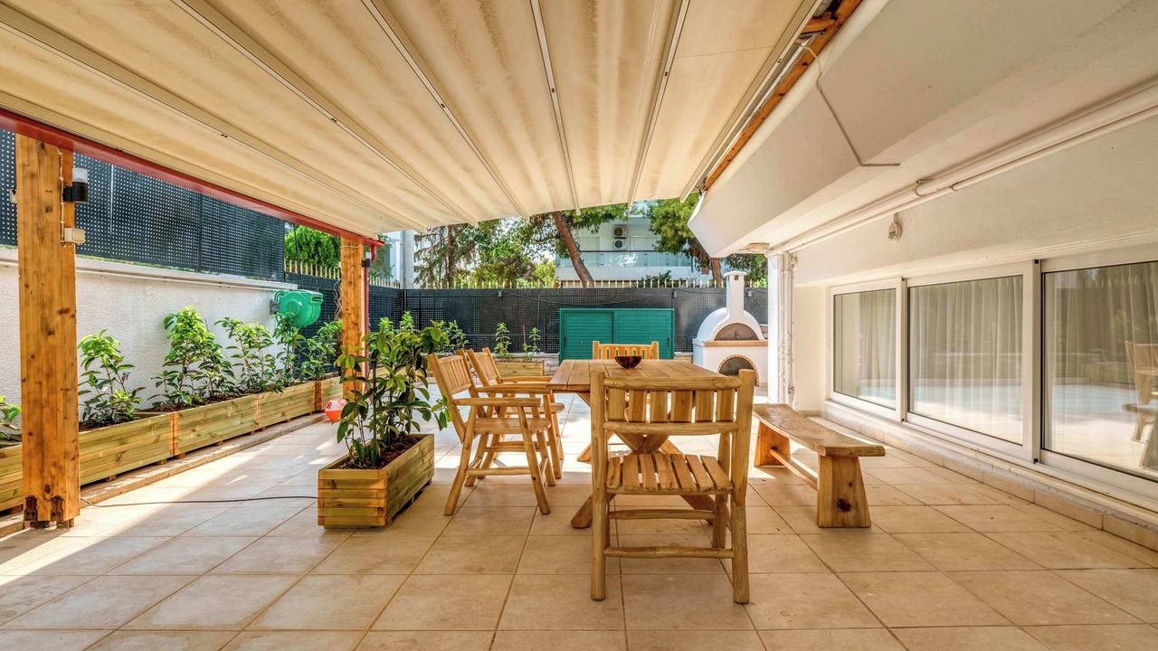 Photo of Outdoor in Voula