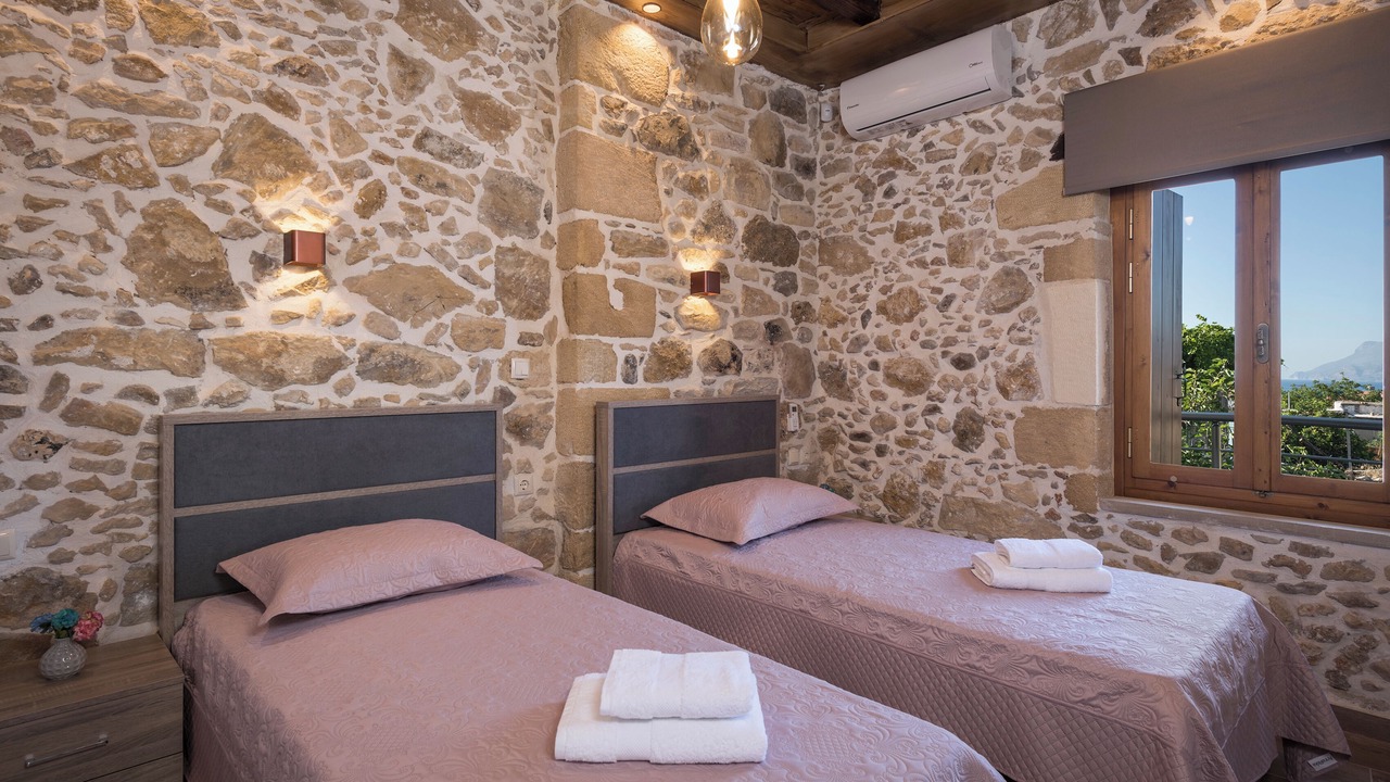 Photo of Bedroom in Drapanias