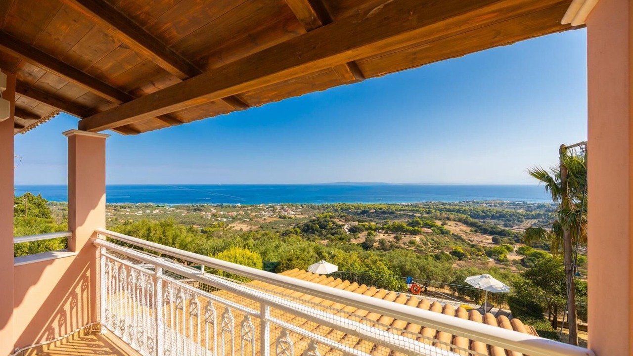 Photo of Patio Balcony in Vasilikos