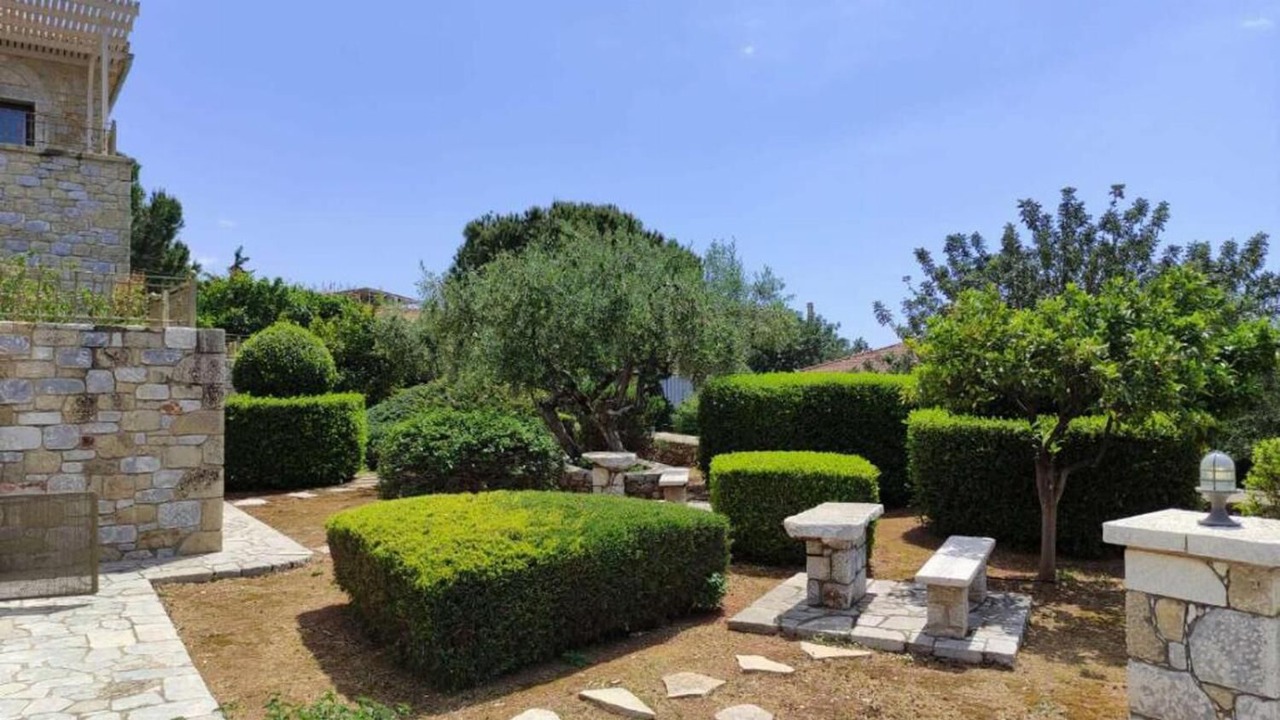 Photo of Outdoor in Lefktron