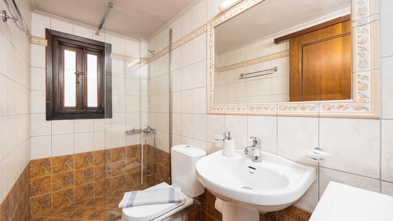 Photo of Bathroom in Lefktron