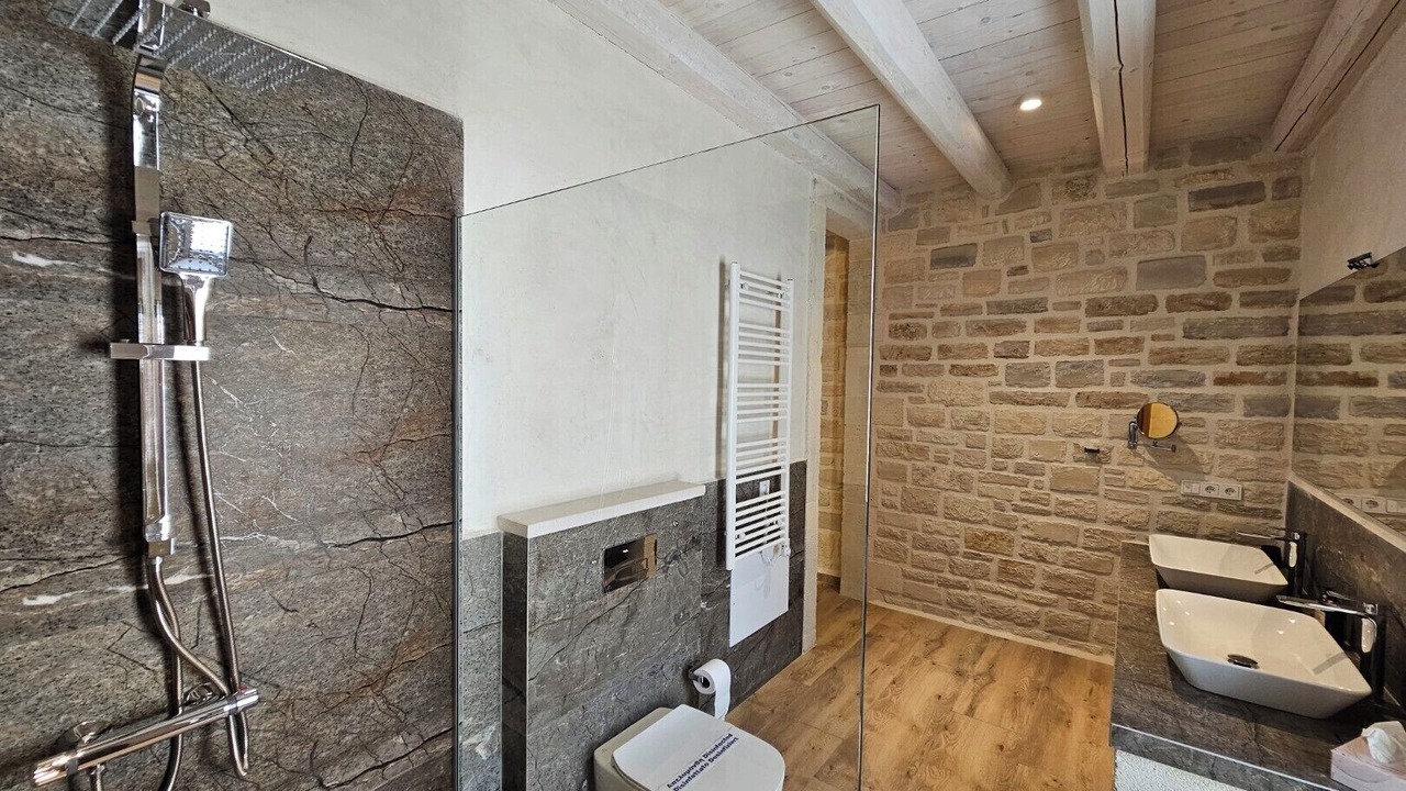 Photo of Bathroom in Monopari