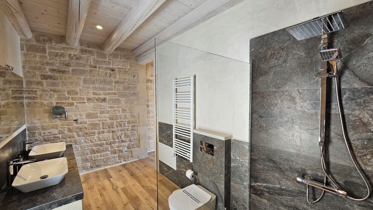 Photo of Bathroom in Monopari