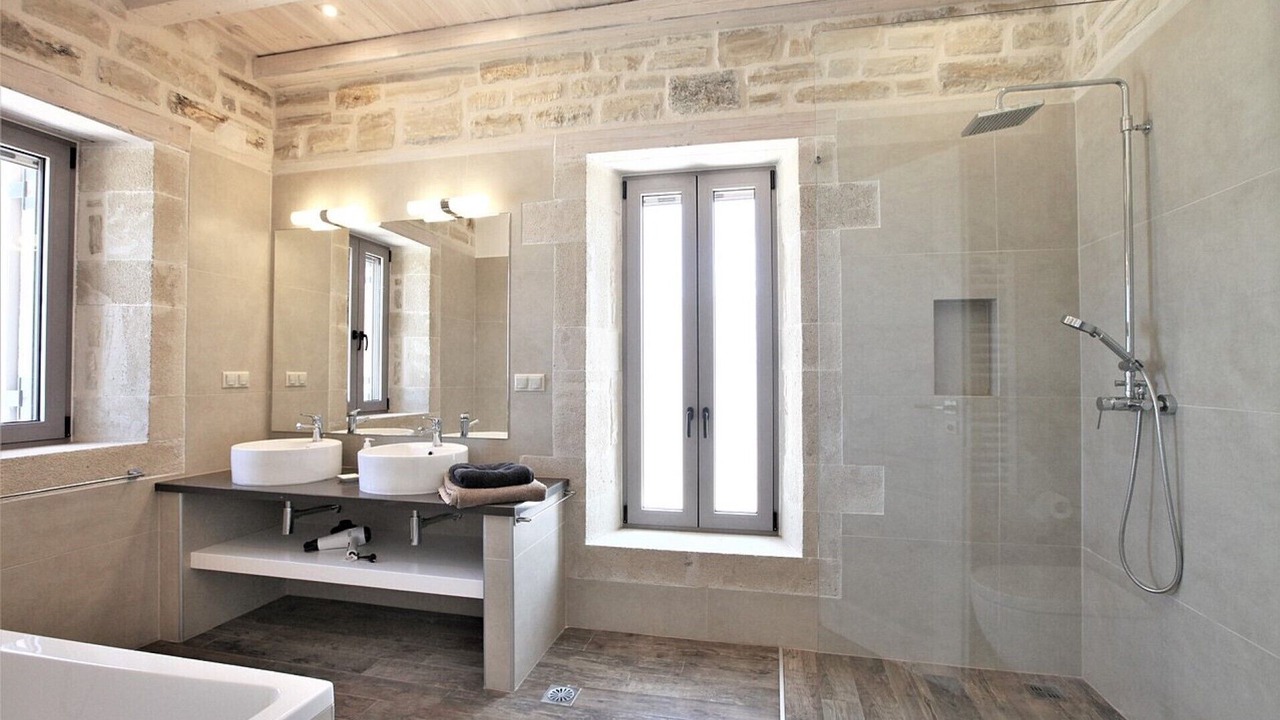 Photo of Bathroom in Atsipópoulon