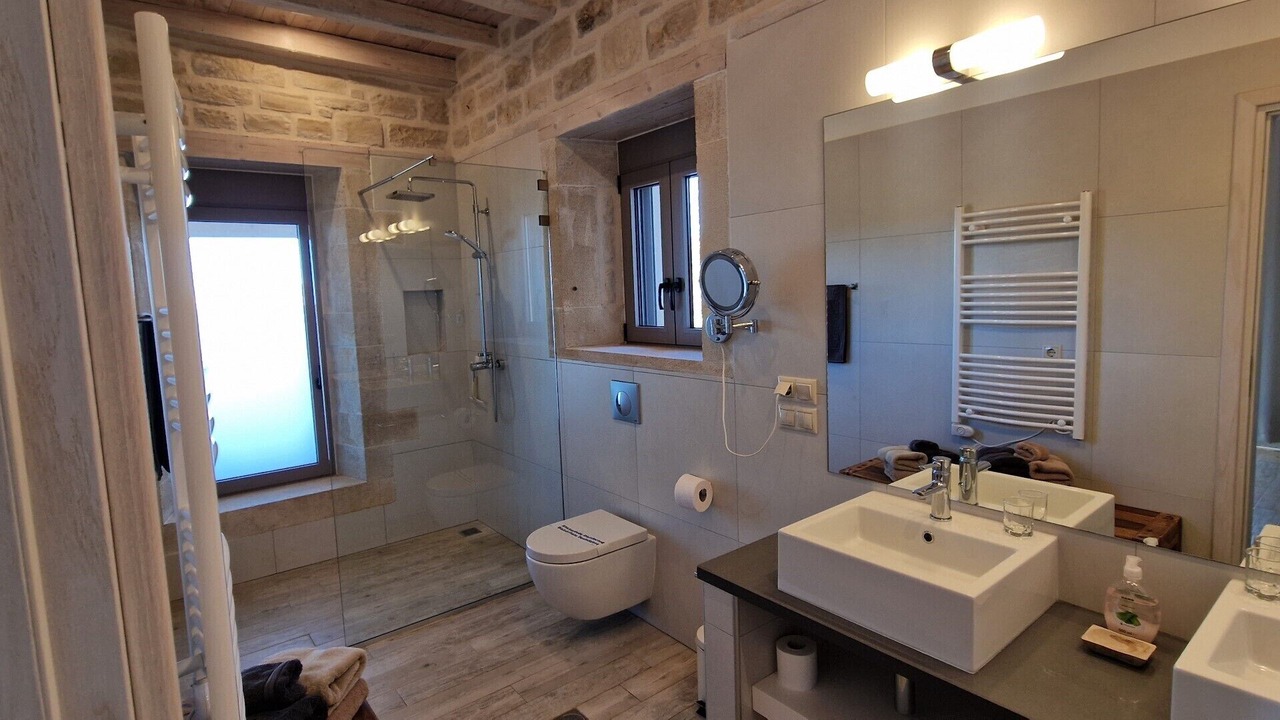 Photo of Bathroom in Atsipópoulon