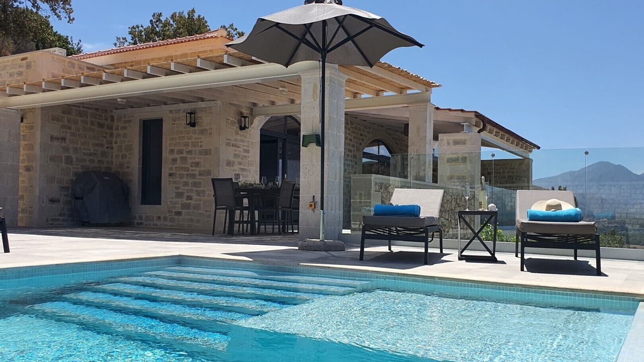 Photo of Outdoor in Monopari