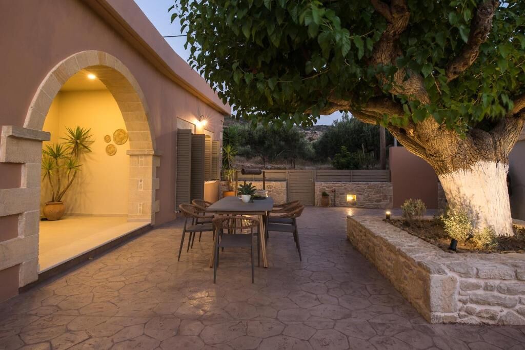 Photo of Outdoor in Platanos