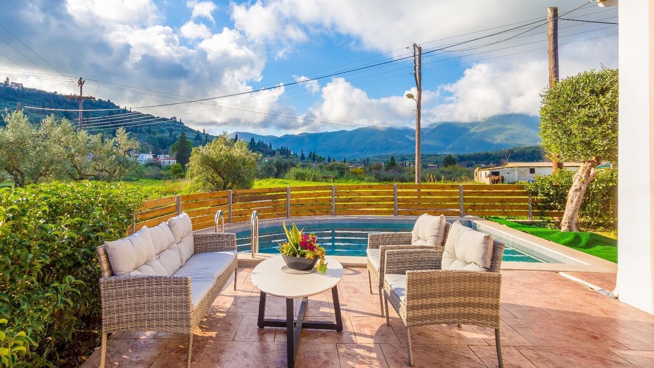 Photo of Patio Balcony in Alonia