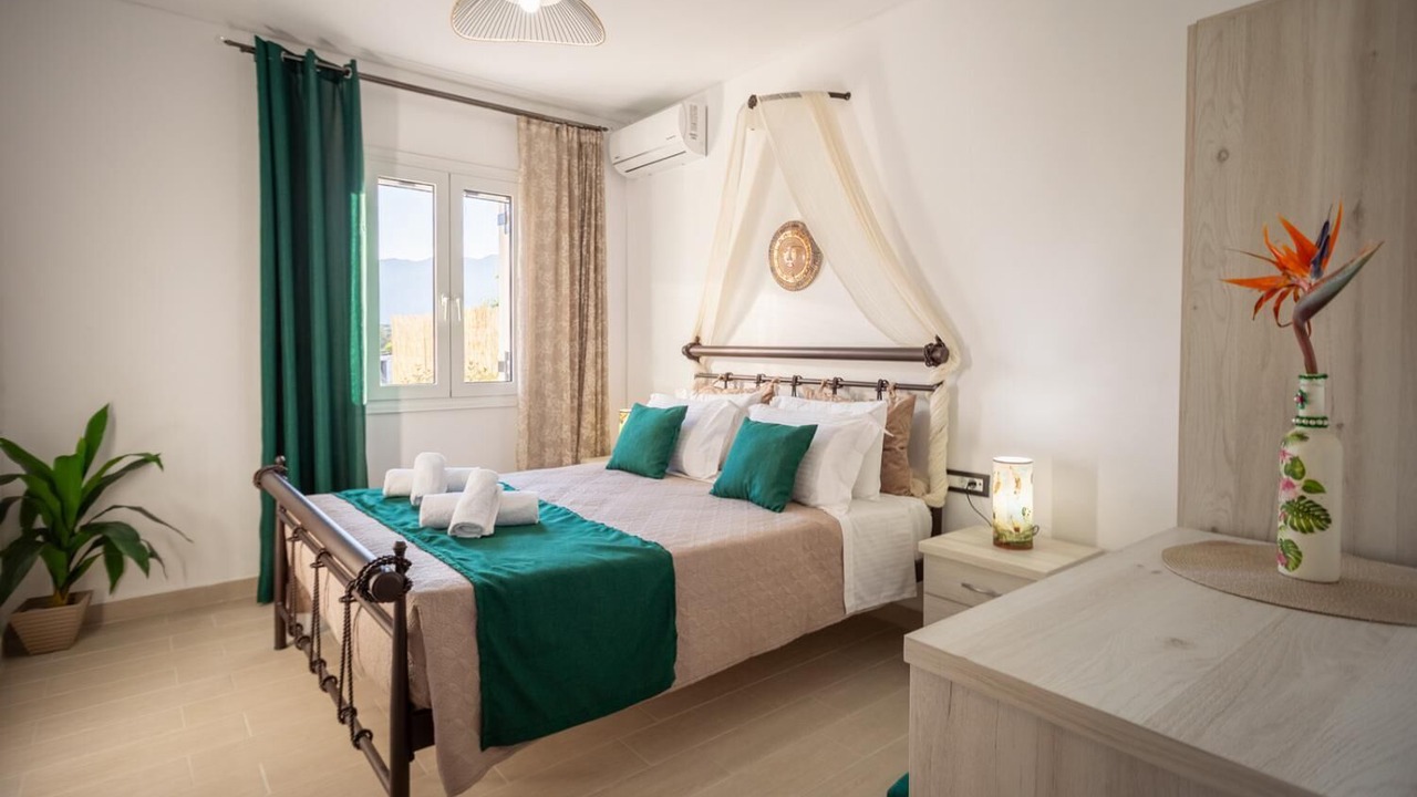 Photo of Bedroom in Alonia