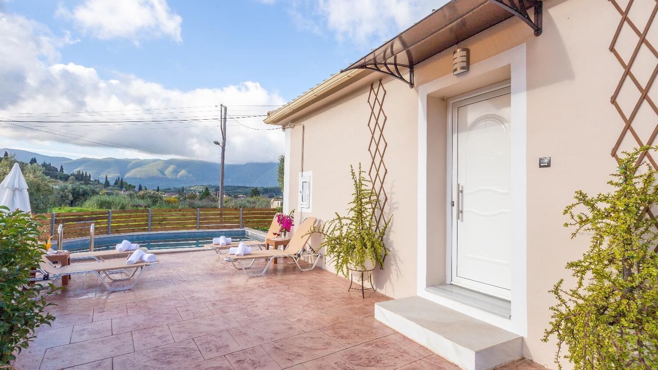 Photo of Patio Balcony in Alonia
