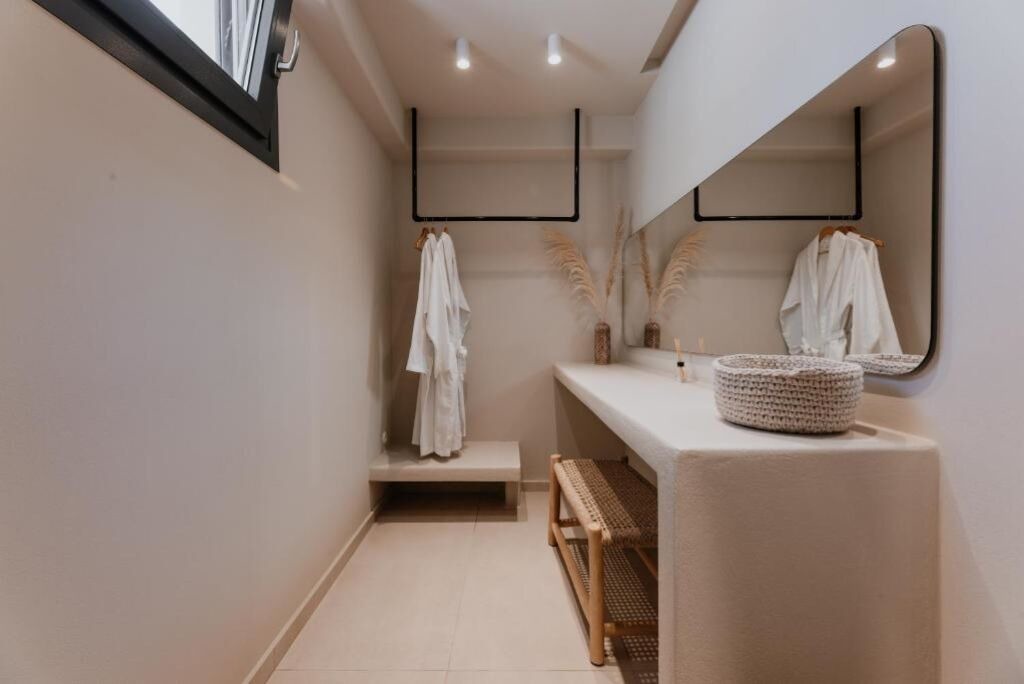 Photo of Bathroom in Plaka