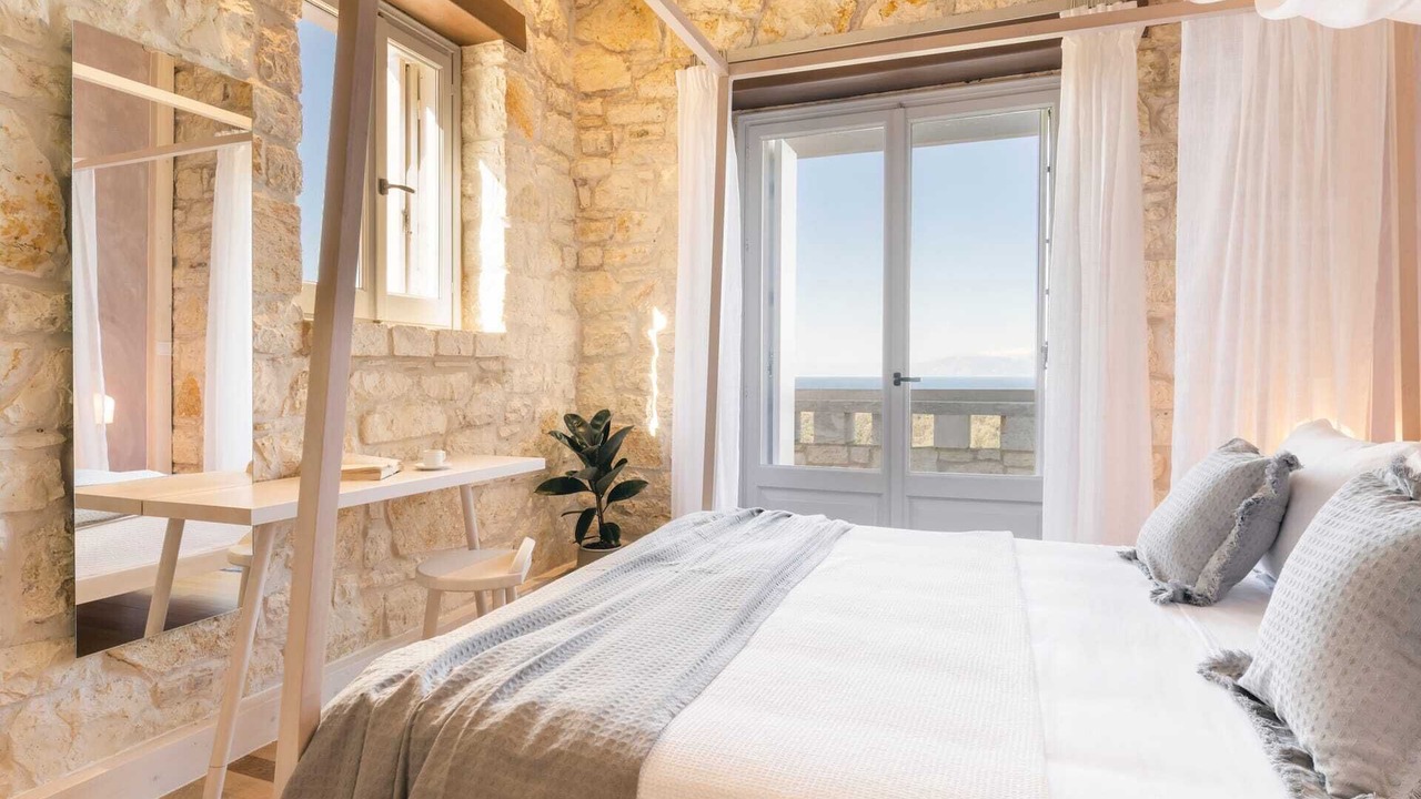 Photo of Bedroom in Peroulion