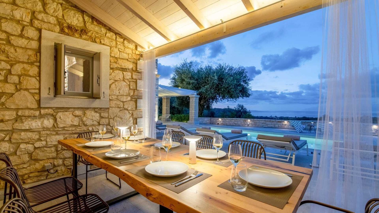 Photo of Outdoor in Peroulion