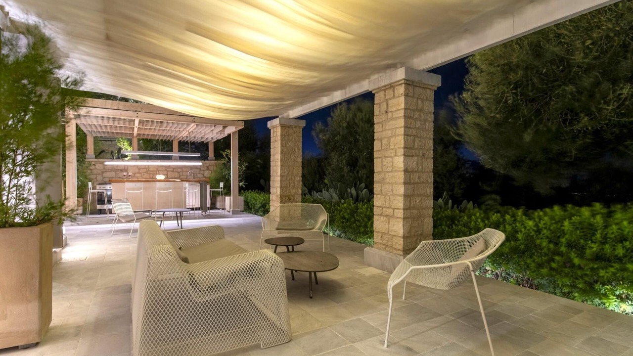 Photo of Patio Balcony in Peroulion