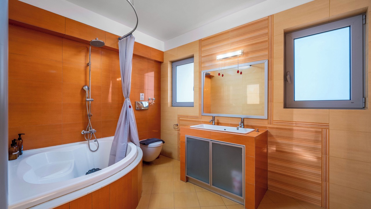 Photo of Bathroom in Kallithea