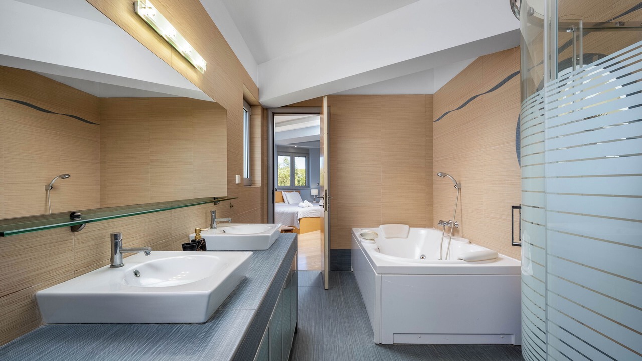 Photo of Bathroom in Kallithea