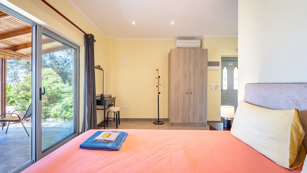 Photo of Bedroom in Sinarades