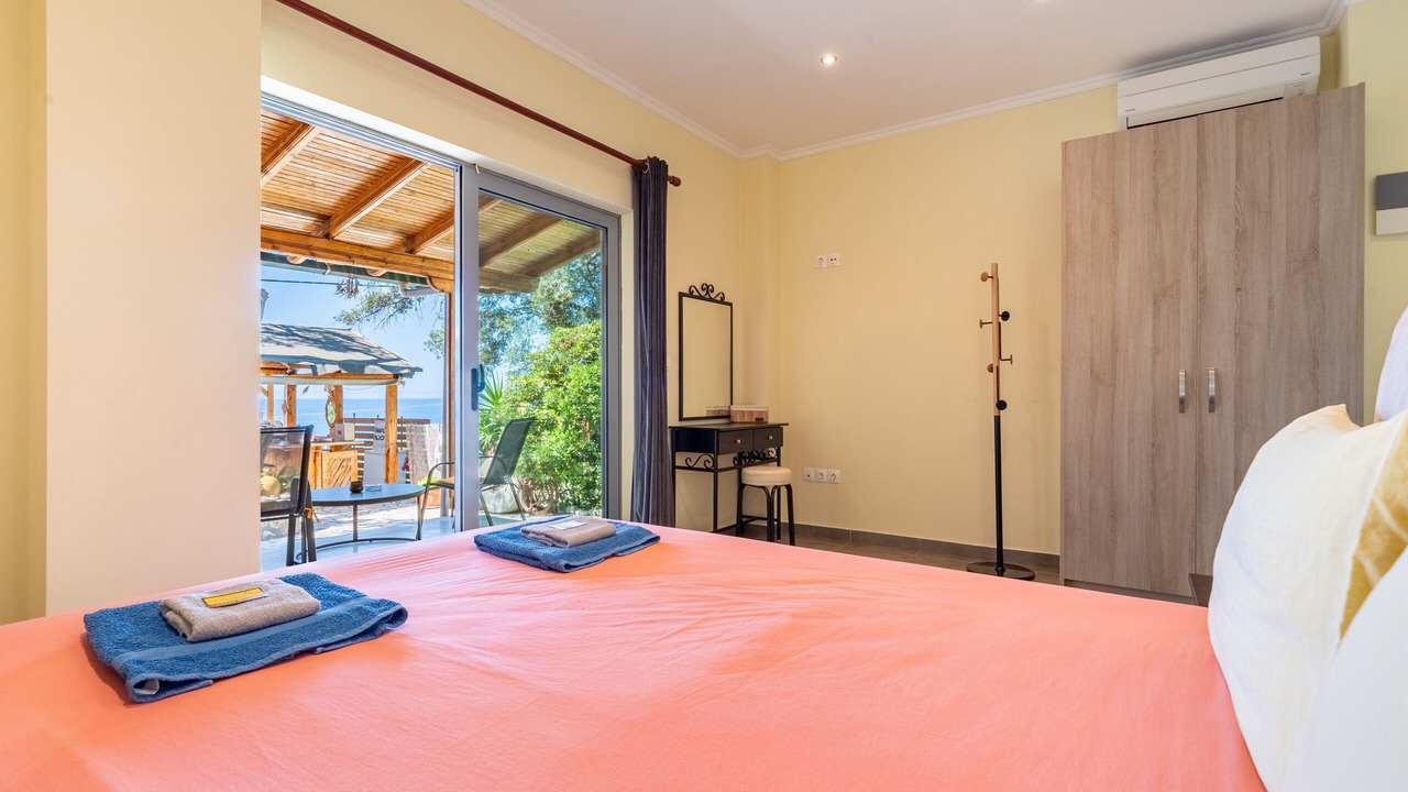 Photo of Bedroom in Sinarades