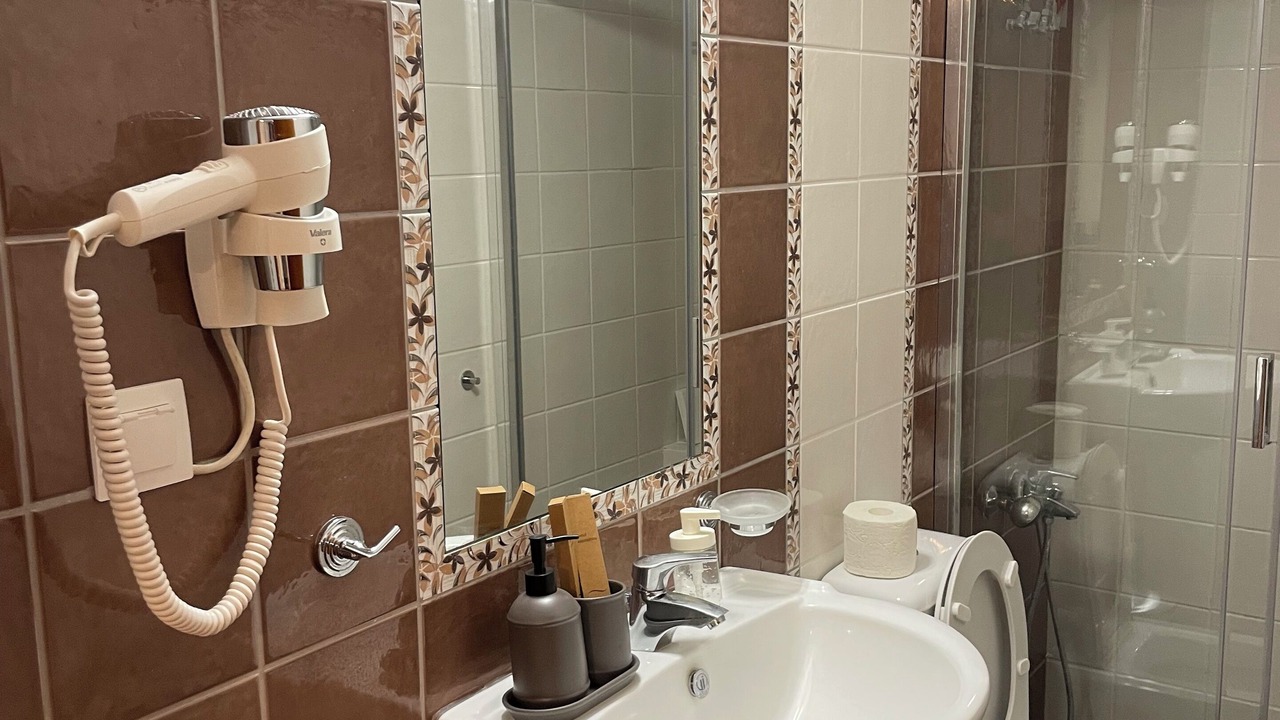 Photo of Bathroom in Larissa