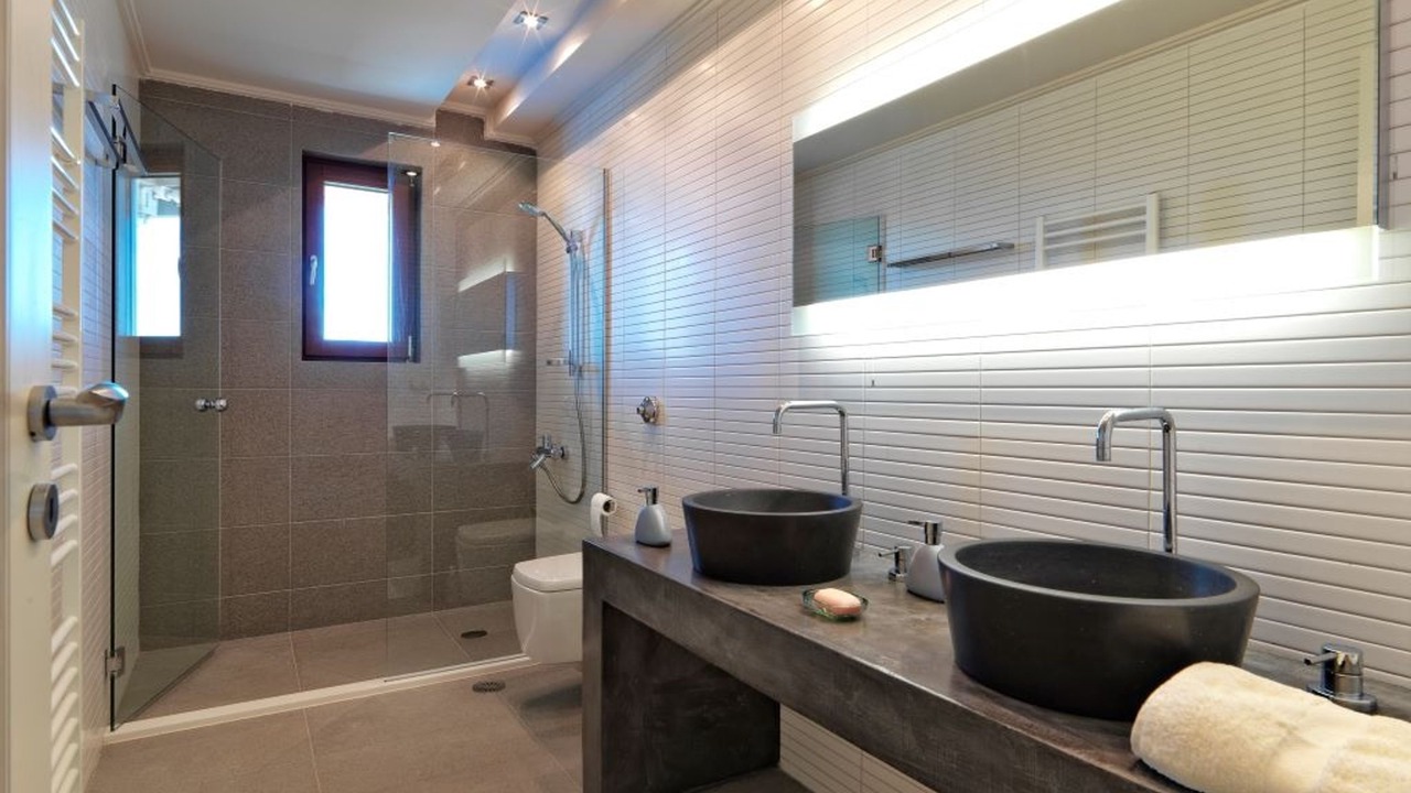 Photo of Bathroom in Perdhika